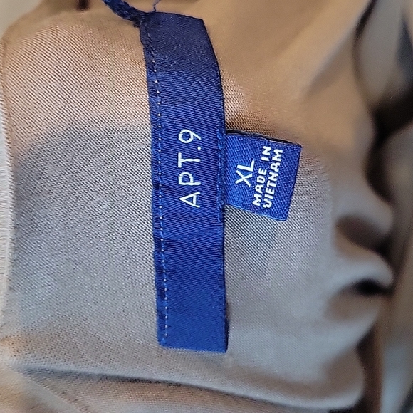 XL blouse - Picture 7 of 9